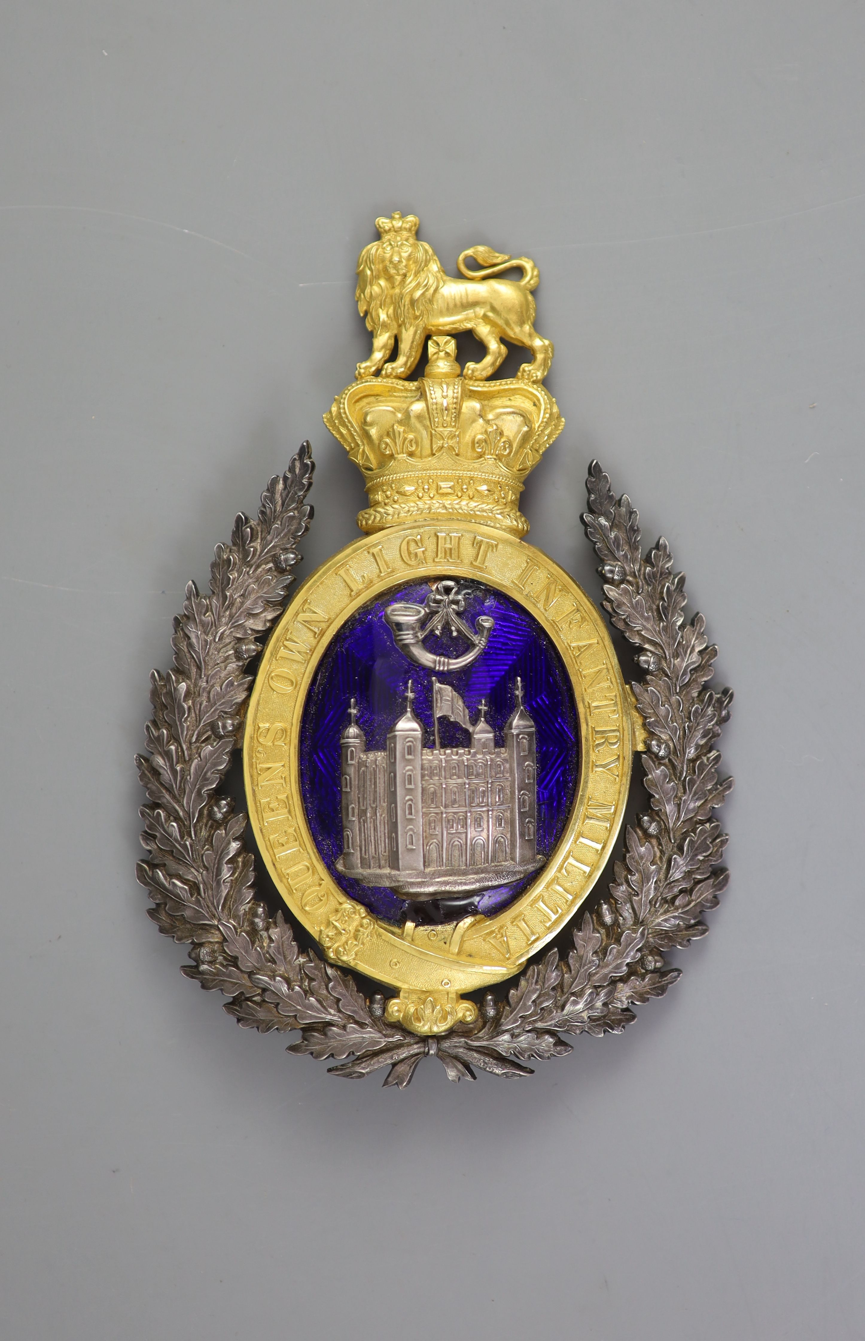 A rare royal Tower Hamlets Militia Officer's Belltop shako plate circa 1835, 14 x 10cm